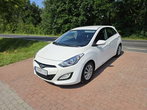Hyundai i30 5 drzwi 1,4 benzynka 99 KM w bardzo ładnym stanie !!!