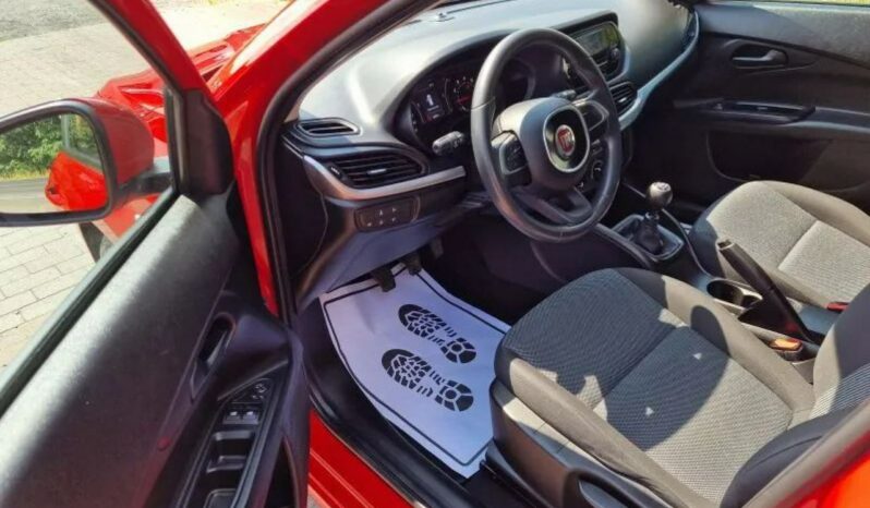 Fiat Tipo 1,4 16v 95 KM z bardzo niskim oryginalnym przebiegiem 39 tys full