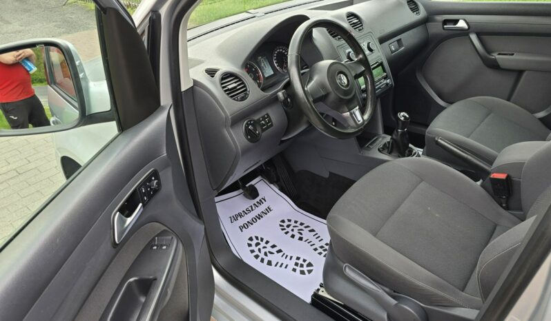 Volkswagen Caddy 1,2 benzynka z bardzo niskim przebiegiem 37 tys km !! full