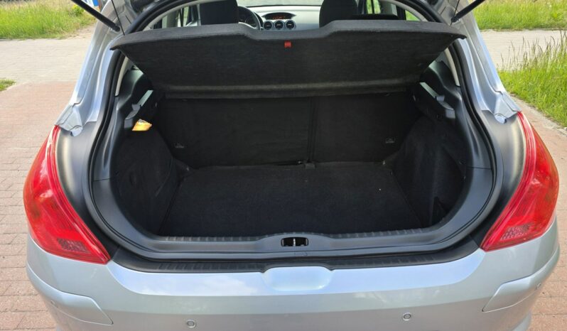 Peugeot 308 1,6 benzyna z niskim oryginalnym przebiegiem 110 tys km !! full