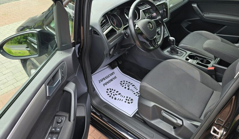 Volkswagen Touran 1,6 tdi automat 7 miejsc niski przebieg 123 tys km ! full
