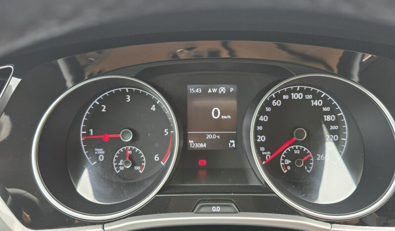 Volkswagen Touran 1,6 tdi automat 7 miejsc niski przebieg 123 tys km ! full