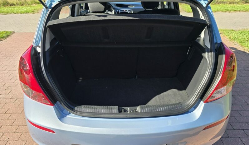 Hyundai i20 1,2 benzynka z niskim przebiegiem 124 tyś km !!! full