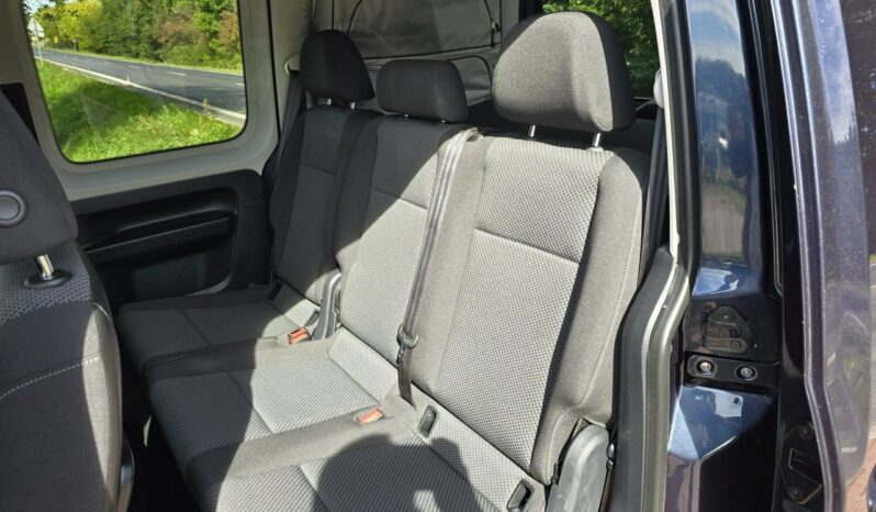 Volkswagen Touran 2,0 tdi automat  wersja Beach z łóżkiem !!! full
