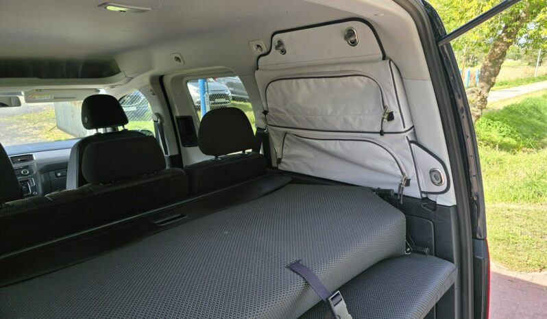 Volkswagen Touran 2,0 tdi automat  wersja Beach z łóżkiem !!! full