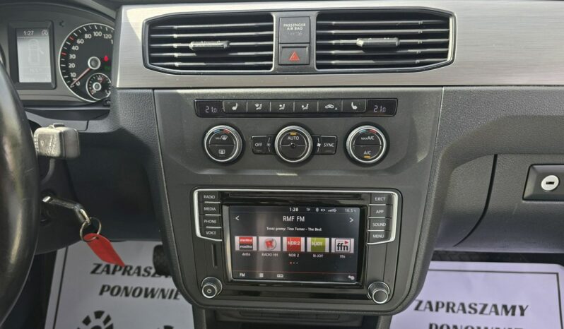 Volkswagen Touran 2,0 tdi automat  wersja Beach z łóżkiem !!! full