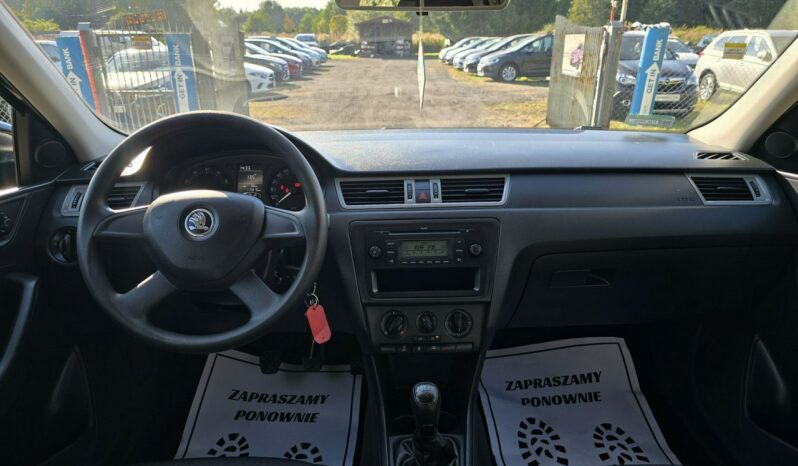 Skoda Rapid 1,2 benzynka zarejestrowany w Polsce z niskim przebiegiem! full