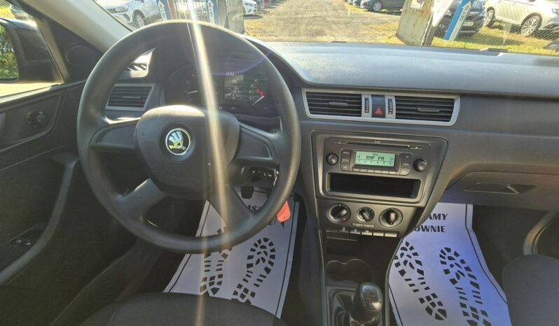 Skoda Rapid 1,2 benzynka zarejestrowany w Polsce z niskim przebiegiem! full
