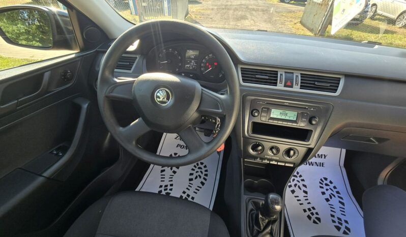 Skoda Rapid 1,2 benzynka zarejestrowany w Polsce z niskim przebiegiem! full