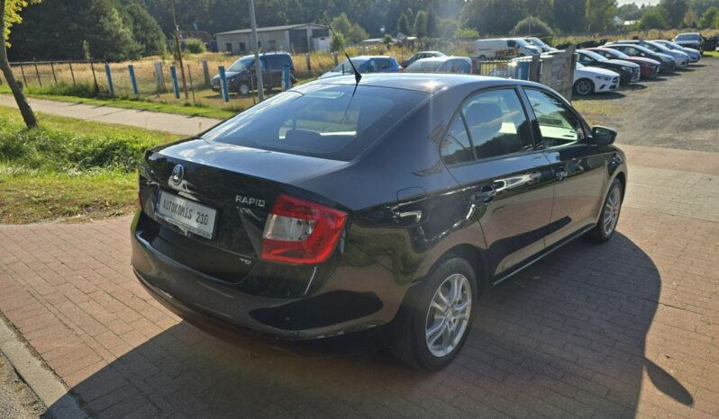 Skoda Rapid 1,2 benzynka zarejestrowany w Polsce z niskim przebiegiem! full