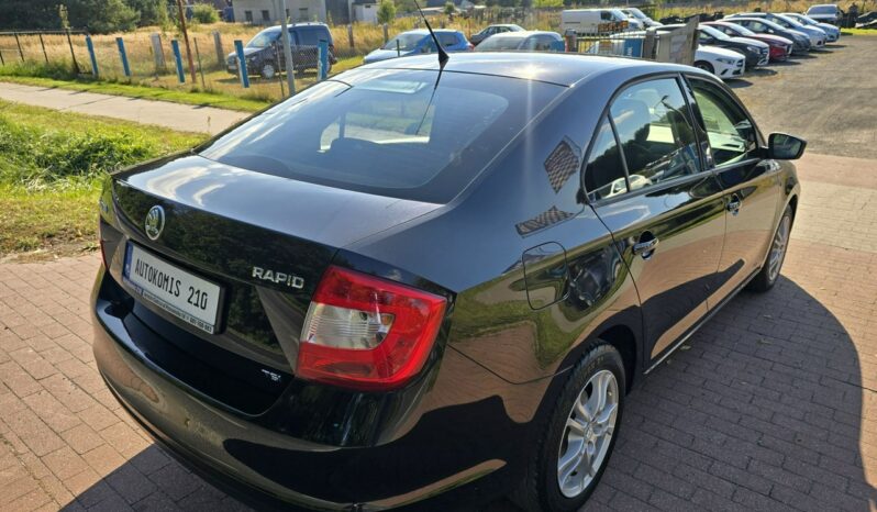 Skoda Rapid 1,2 benzynka zarejestrowany w Polsce z niskim przebiegiem! full