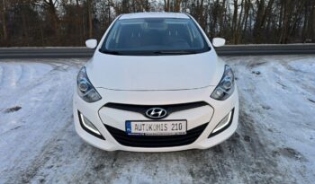 Hyundai i30 5 drzwi 1,4 benzynka  99 KM w bardzo ładnym stanie !!! full