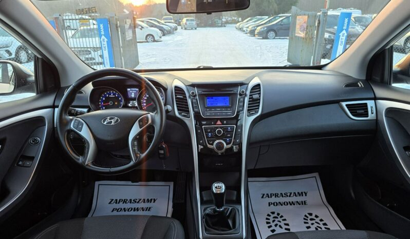 Hyundai i30 5 drzwi 1,4 benzynka  99 KM w bardzo ładnym stanie !!! full