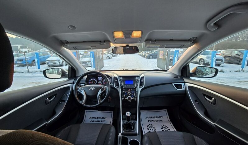 Hyundai i30 5 drzwi 1,4 benzynka  99 KM w bardzo ładnym stanie !!! full