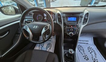 Hyundai i30 5 drzwi 1,4 benzynka  99 KM w bardzo ładnym stanie !!! full