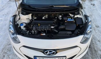 Hyundai i30 5 drzwi 1,4 benzynka  99 KM w bardzo ładnym stanie !!! full