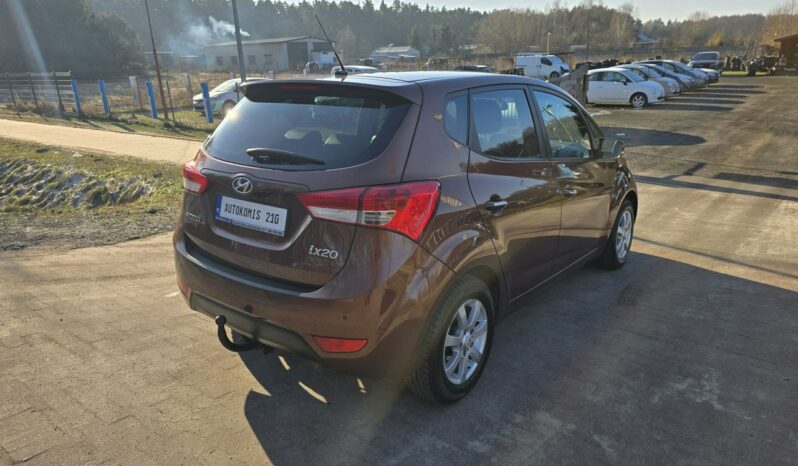 Hyundai ix20 1,4 benzynka 90 KM z niskim przebiegiem 94 tyś km !!! full