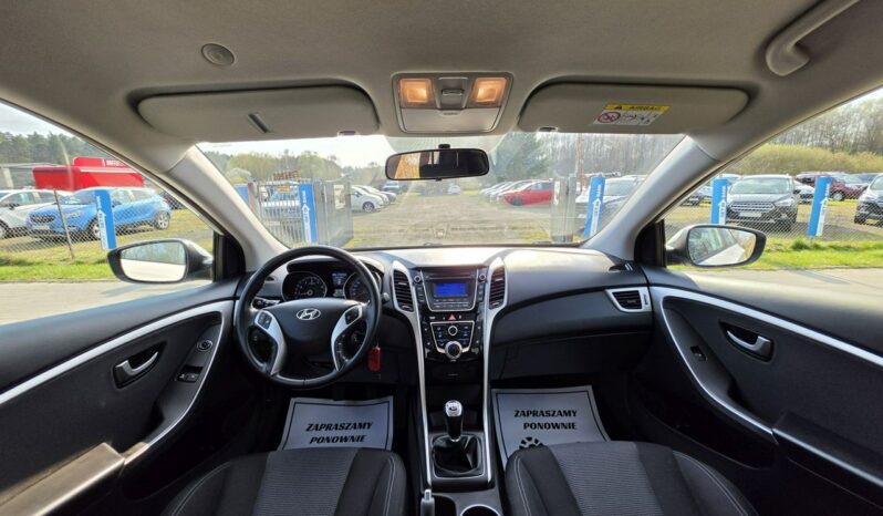 Hyundai i30 5 drzwi 1,4 benzynka  99 KM w bardzo ładnym stanie !!! full