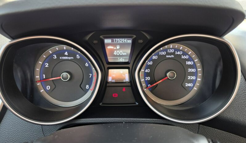 Hyundai i30 5 drzwi 1,4 benzynka  99 KM w bardzo ładnym stanie !!! full