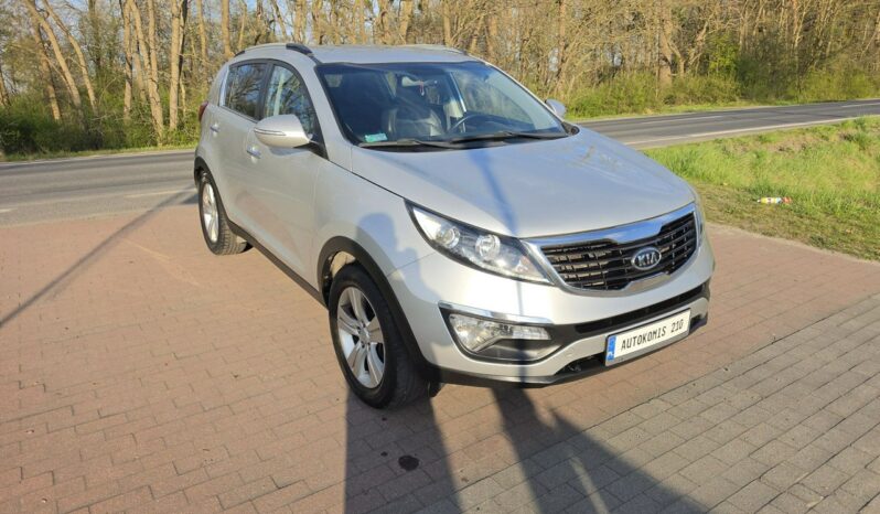Kia Sportage 2,0 crdi 136 KM z dobrym wyposażeniem zarejestrowany !!! full