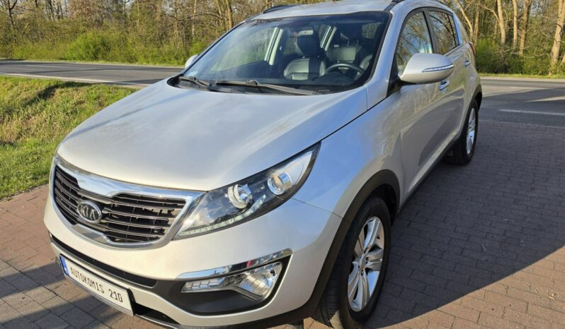 Kia Sportage 2,0 crdi 136 KM z dobrym wyposażeniem zarejestrowany !!! full