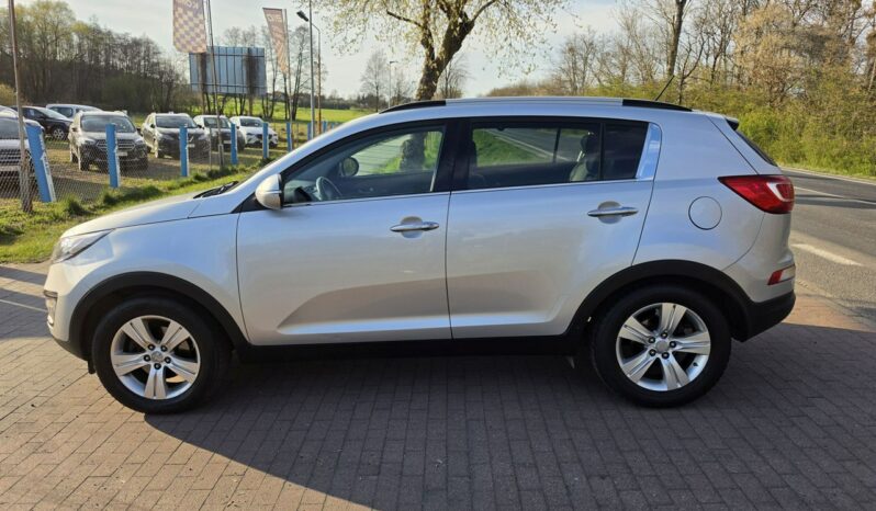 Kia Sportage 2,0 crdi 136 KM z dobrym wyposażeniem zarejestrowany !!! full