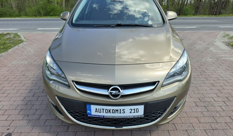 Opel Astra Sedan 1,4 benzynka w pięknym kolorze niski przebieg 117 tys full
