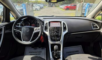 Opel Astra Sedan 1,4 benzynka w pięknym kolorze niski przebieg 117 tys full