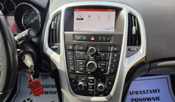 Opel Astra Sedan 1,4 benzynka w pięknym kolorze niski przebieg 117 tys full