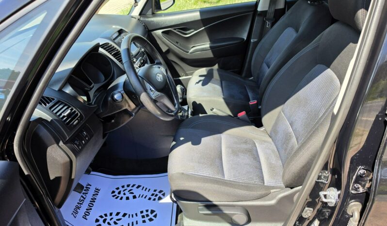 Hyundai ix20 1,4 benzynka 90 KM z niskim przebiegiem 94 tyś km !!! full