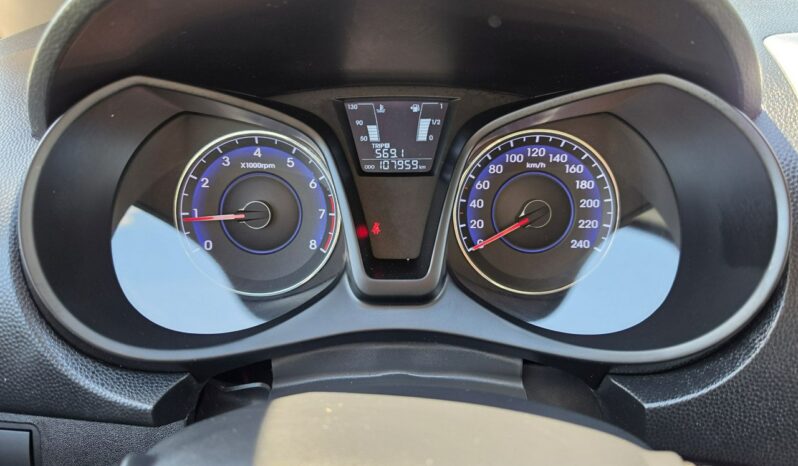 Hyundai ix20 1,4 benzynka 90 KM z niskim przebiegiem 94 tyś km !!! full