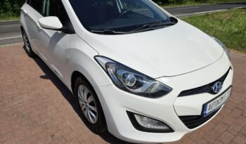 Hyundai i30 5 drzwi 1,4 benzynka  99 KM w bardzo ładnym stanie !!! full