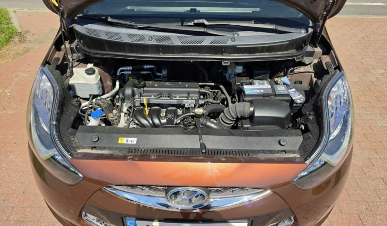 Hyundai ix20 1,4 benzynka 90 KM z niskim przebiegiem 94 tyś km !!! full