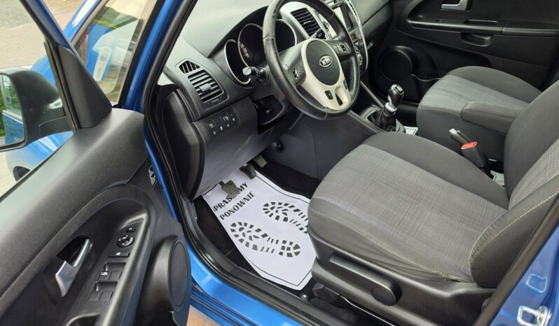 Kia Venga 1,4 diesel w ładnym kolorze niski przebieg 141 tys km ! full