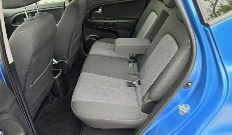 Kia Venga 1,4 diesel w ładnym kolorze niski przebieg 141 tys km ! full