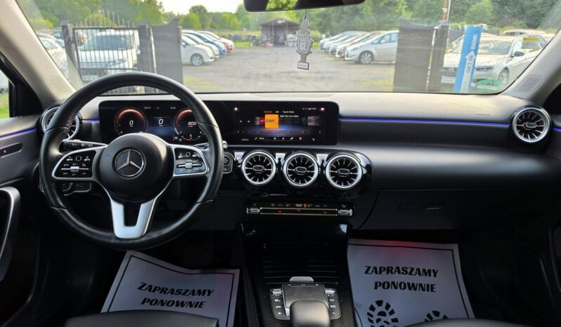 Mercedes A180 1,3 benzyna automat bardzo niski przebieg 13 tyś km ! full