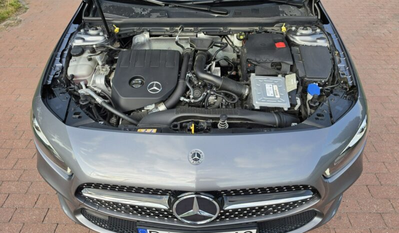 Mercedes A180 1,3 benzyna automat bardzo niski przebieg 13 tyś km ! full
