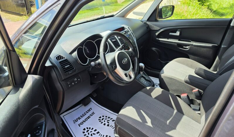 Kia Venga 1,6 benzyna z automatyczną skrzynią biegów 57 tyś km !!! full