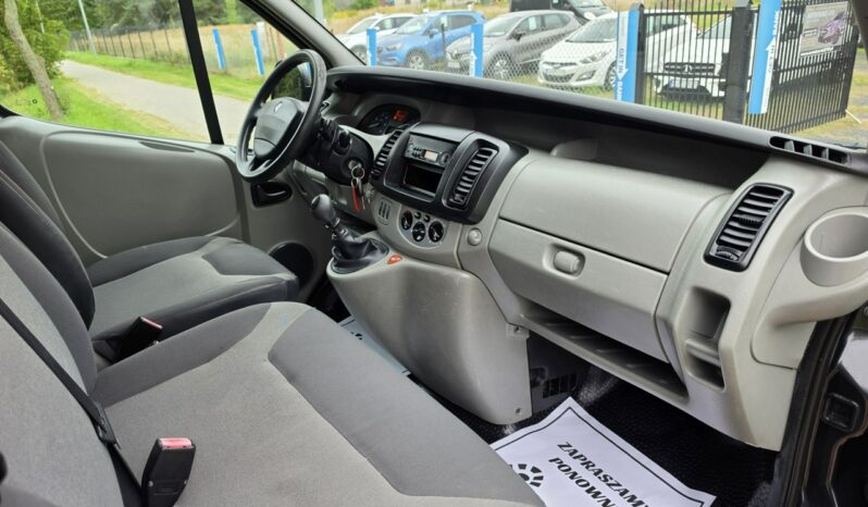 Renault Trafic II lift 2,0 dci 115KM długi w bardzo ładnym stanie  !!! full