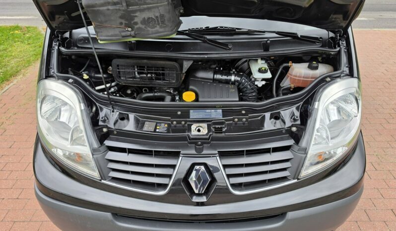 Renault Trafic II lift 2,0 dci 115KM długi w bardzo ładnym stanie  !!! full