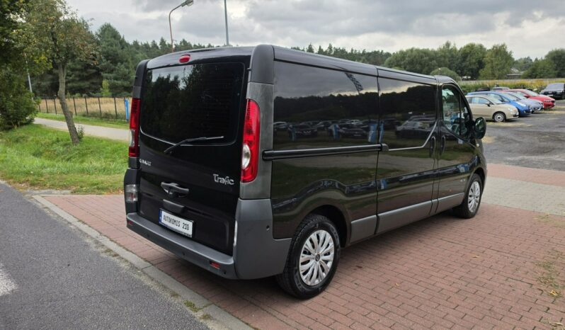 Renault Trafic II lift 2,0 dci 115KM długi w bardzo ładnym stanie  !!! full