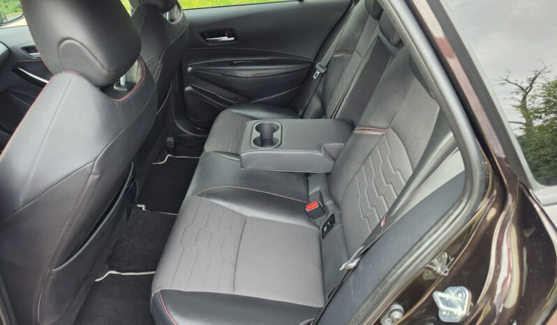 Toyota Corolla 1,8 benzyna-hybryda niski przebieg 91 tyś km automat ! full